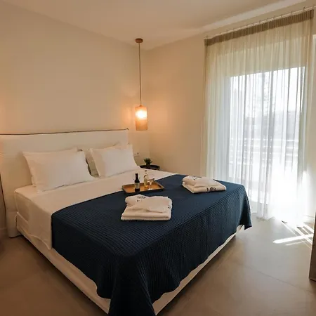 La Mer Bleue Beachfront Boutique Apartments Vrachati Exterior photo