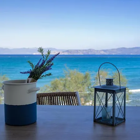 La Mer Bleue Beachfront Boutique Apartments Vrachati Exterior photo
