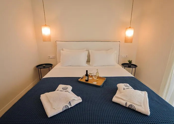 La Mer Bleue Beachfront Boutique Apartments